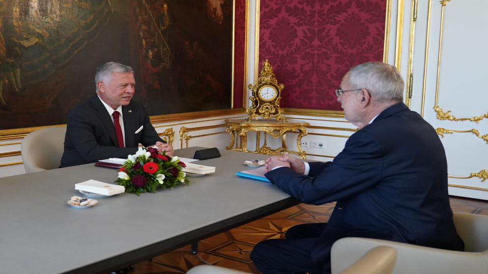 جلالة الملك يجري مباحثات مع الرئيس النمساوي ألكسندر فان دير بيلين. (الديوان الملكي الهاشمي)