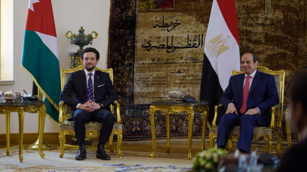 سمو الأمير حسين بن عبدالله الثاني، ولي العهد مع الرئيس المصري عبدالفتاح السيسي. (الديوان الملكي الهاشمي)