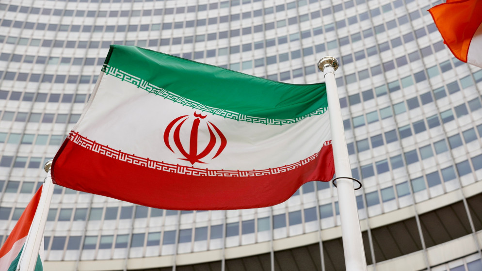 علم إيران أمام مقر الوكالة الدولية للطاقة الذرية في فيينا بالنمسا. 23/05/2021. (ليونارد فويجر / رويترز)