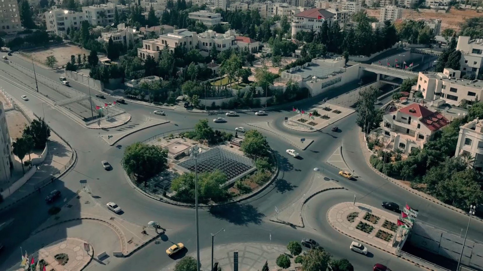 منظر عام للدوار الرابع في عمّان ويضم مبنى رئاسة الوزراء. (فادي اسكندراني/ المملكة)