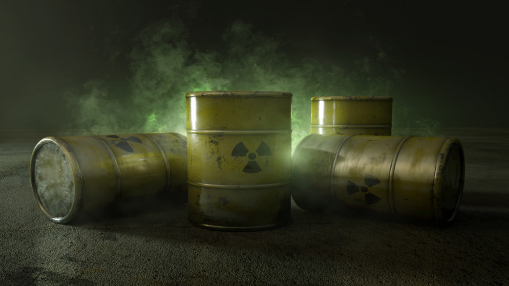 النفايات النووية في براميل. (shutterstock)