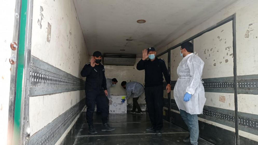 وصول جرعات من لقاح سبوتنيك المضاد لفيروس كورونا المستجد إلى قطاع غزة. (باسل العطار/ المملكة)