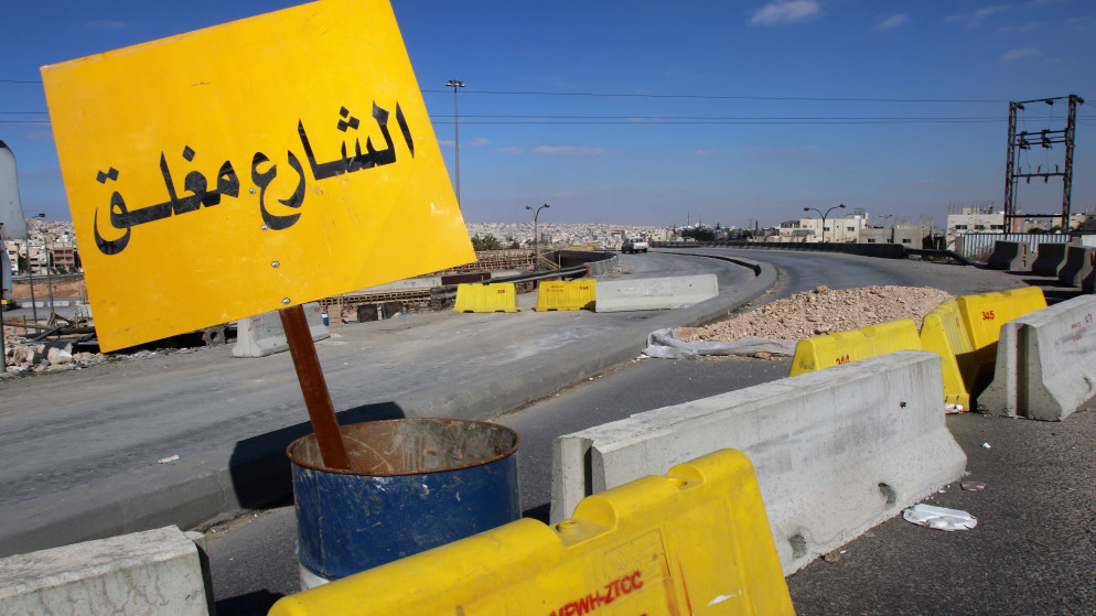 صورة أرشيفية لأعمال إنشائية ضمن مشروع الباص سريع التردد في بين عمّان والزرقاء. (صلاح ملكاوي / المملكة)