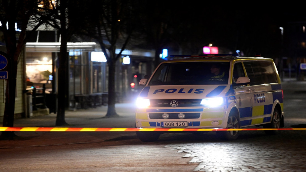 تعمل الشرطة في موقع هجوم بالسكين في فيتلاندا، السويد 3  آذار/مارس 2021. (رويترز)