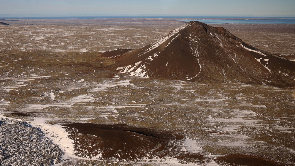 موقع الثوران بالقرب من ريكيافيك، آيسلندا،  14 آذار/ مارس 2021. (رويترز)