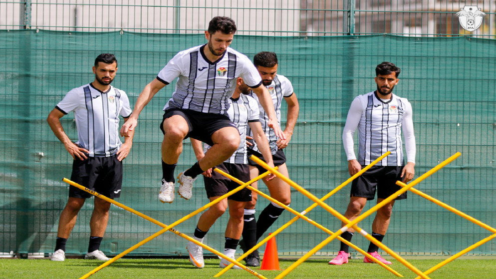 يستقر المنتخب الوطني في المركز الثاني ضمن مجموعته، بالشراكة مع الكويت بالرصيد نفسه (10 نقاط)، مع بقاء أستراليا في الصدارة (12)، ونيبال رابعاً (3)، وأخيراً تايبيه الصينية دون أي نقطة. (الاتحادا الأردني لكرة القدم)