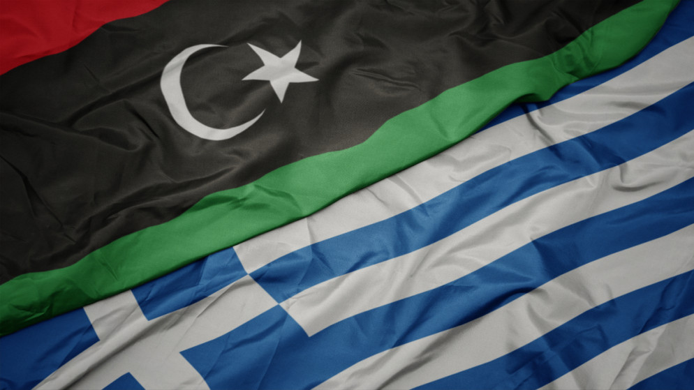 علما اليونان وليبيا.(shutterstock)