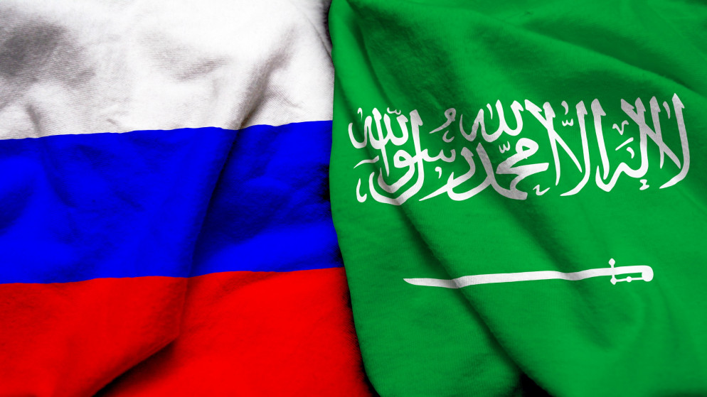 علما السعودية (يمين) وروسيا (shutterstock)