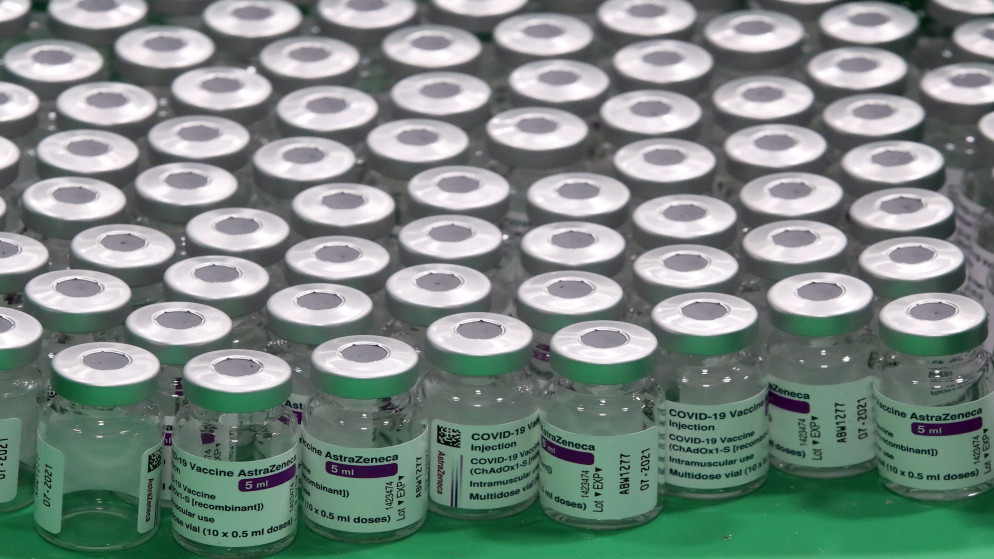 جرعات من لقاح أسترازينيكا الواقي من فيروس كورونا المستجد. (رويترز)