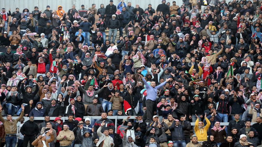 صورة أرشيفية لجماهير أردنية في إحدى مباريات كرة القدم. (صلاح ملكاوي/ المملكة)