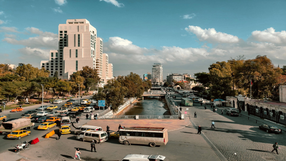 منظر عام لأحد شوارع العاصمة السورية دمشق. (shutterstock)