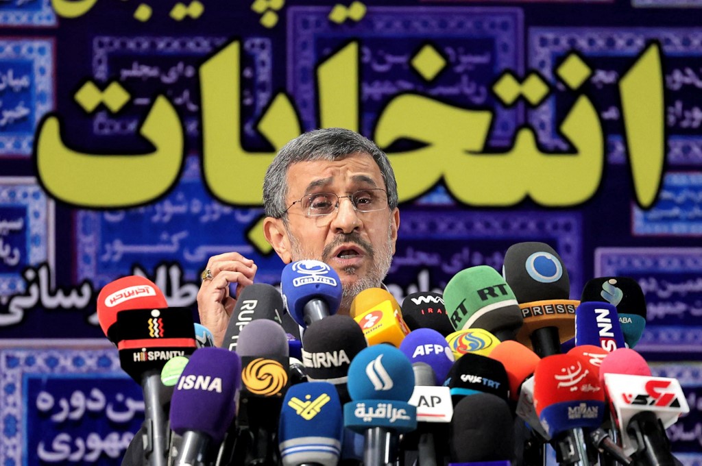 الرئيس الإيراني السابق محمود أحمدي نجاد. (أ ف ب)