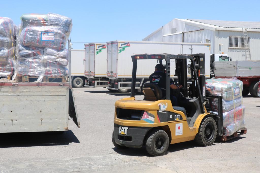 قافلة مساعدات أردنية مرسلة إلى الأراضي الفلسطينية. (وكالة الأنباء والمعلومات الفلسطينية "وفا")