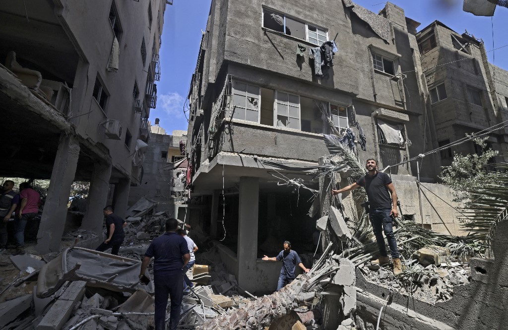 منازل مدمرة في قطاع غزة بعد غارات إسرائيلية. (أ ف ب)