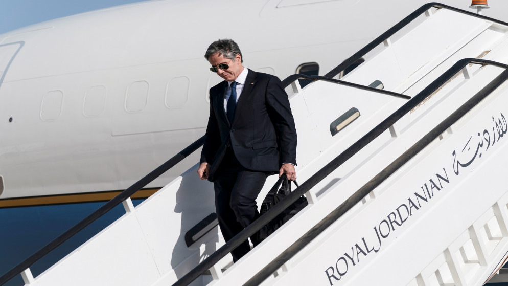 وصول وزير الخارجية الأميركي أنتوني بلينكن إلى مطار الملكة علياء الدولي في عمّان. 26 أيار/مايو 2021. (رويترز)