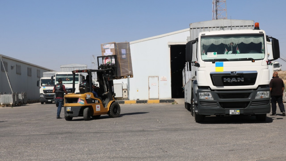 مساعدات إنسانية أردنية تم تجهيزها من الأردن لإرسالها إلى قطاع غزة. (الهيئة الخيرية الأردنية الهاشمية)