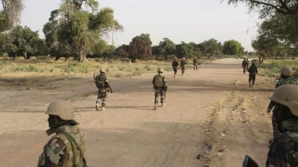 أفراد من القوات المسحلة في النيجر. (رويترز)