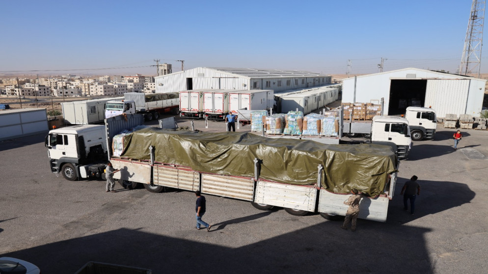الهيئة الخيرية الأردنية وحسب التوجيهات الملكية السامية كانت قد سيرت 32 شاحنة إلى قطاع غزة. (الهيئة الخيرية الأردنية الهاشمية)