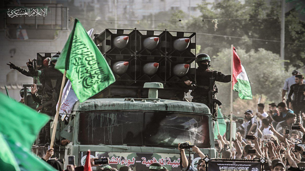 استعراض عسكري لكتائب القسام الذراع العسكرية لحركة المقاومة الإسلامية (حماس). (كتائب القسام)