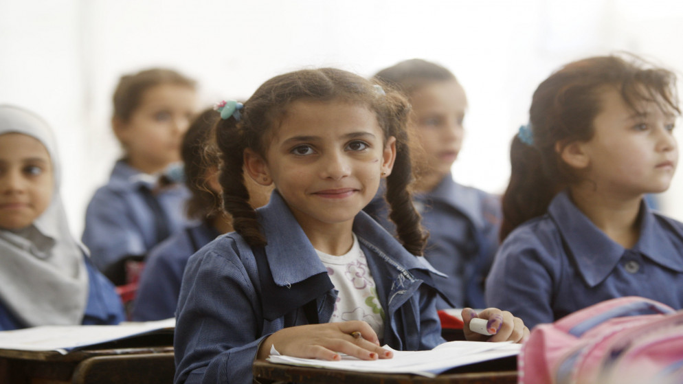 صورة أرشيفية لطالبات في صفّ أساسي في أحد مدارس عمّان. (صلاح ملكاوي/ المملكة)
