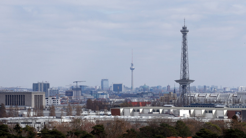 أفق برلين يظهر خلال انتشار فيروس كورونا، في برلين، ألمانيا، 1 نيسان/ أبريل 2020. (رويترز)