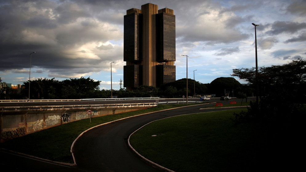 نظرة عامة على البنك المركزي البرازيلي أثناء تفشي فيروس كورونا في وسط مدينة برازيليا بالبرازيل، 20 آذار/ مارس 2020. (رويترز / أدريانو ماتشادو)