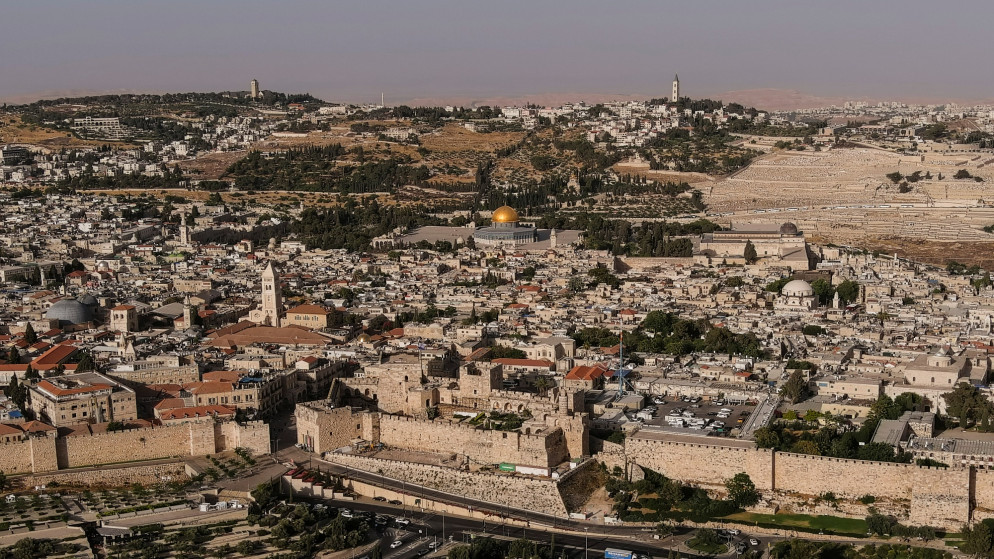 منظر عام يظهر جزءا من البلدة القديمة في القدس المحتلة. (رويترز)