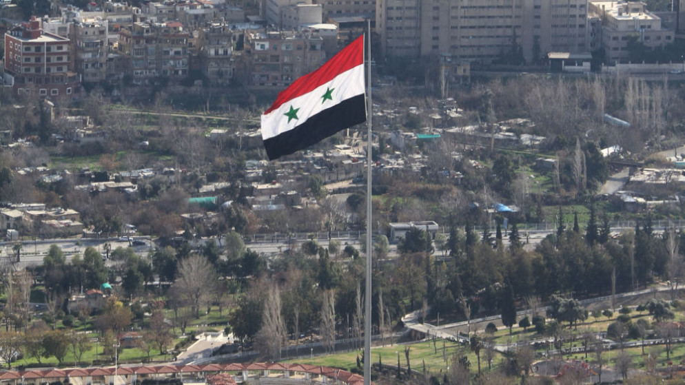 علم سوريا في وسط العاصمة دمشق. (الموقع الإلكتروني لرئاسة الوزراء السورية)