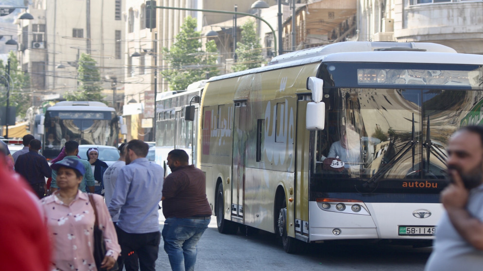 صورة أرشيفية لحافلات نقل عام في عمّان. (صلاح ملكاوي / المملكة)