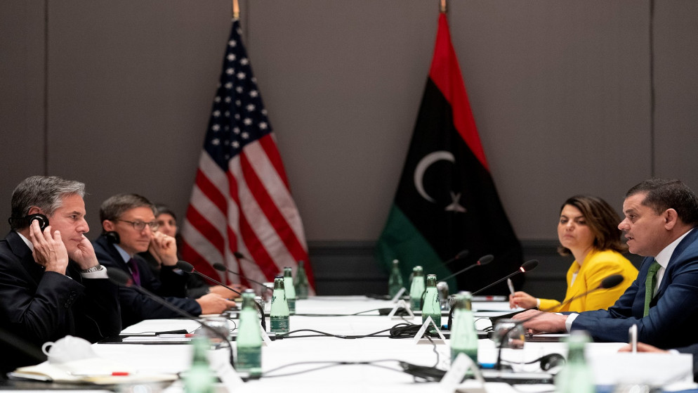 خلال لقاء وزير الخارجية الأميركي أنتوني بلينكن مع رئيس الوزراء الليبي عبد الحميد دبيبة في فندق ماريوت برلين في برلين، ألمانيا، 24 يونيو 2021. (رويترز)