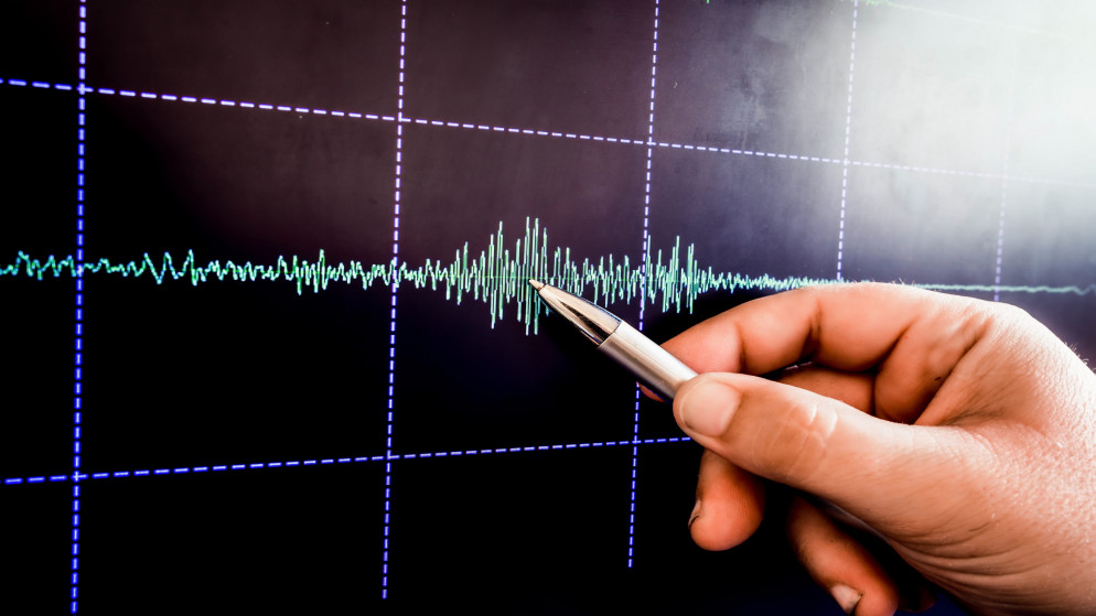 سجل مرصد الزلازل الأردني هزة أرضية بقوة 3.2 درجات على مقياس ريختر شمال غرب نابلس. (shutterstock)
