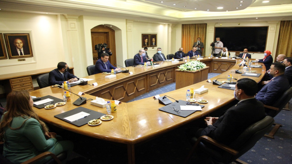 جانب من اجتماع نائب رئيس الوزراء وزير الخارجية وشؤون المغتربين أيمن الصفدي مع وفد نيابي عراقي. (وزارة الخارجية)