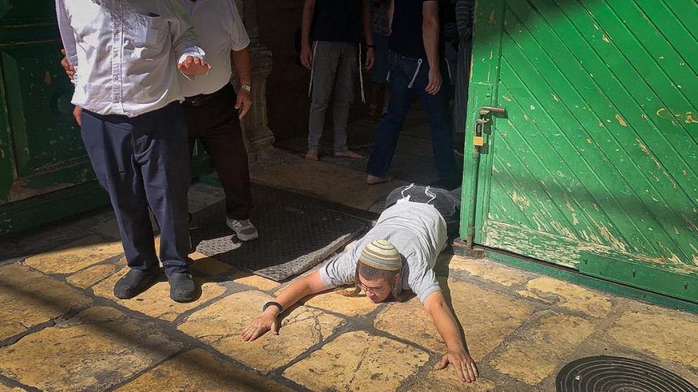 مستوطنون يقتحمون المسجد الأقصى المبارك بحماية شرطة الاحتلال الإسرائيلي. 18/07/2021. (عفيف عميرة/ وفا)