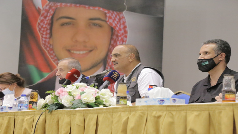 رئيس الوزراء بشر الخصاونة يلتقي مستثمرين في محافظة معان، بجامعة الحسين بن طلال. (رئاسة الوزراء)