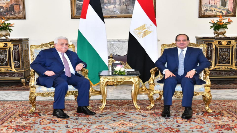 الرئيس المصري عبد الفتاح السيسي والرئيس الفلسطيني محمود عباس. (الرئاسة المصرية)