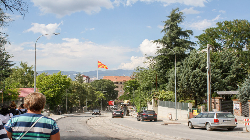 شارع في مدينة سكوبي في جمهورية مقدونيا الشمالية. (shutterstock)