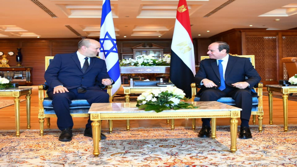 الرئيس المصري عبد الفتاح السيسي ورئيس الوزراء الإسرائيلي نفتالي بينيت. (الرئاسة المصرية)