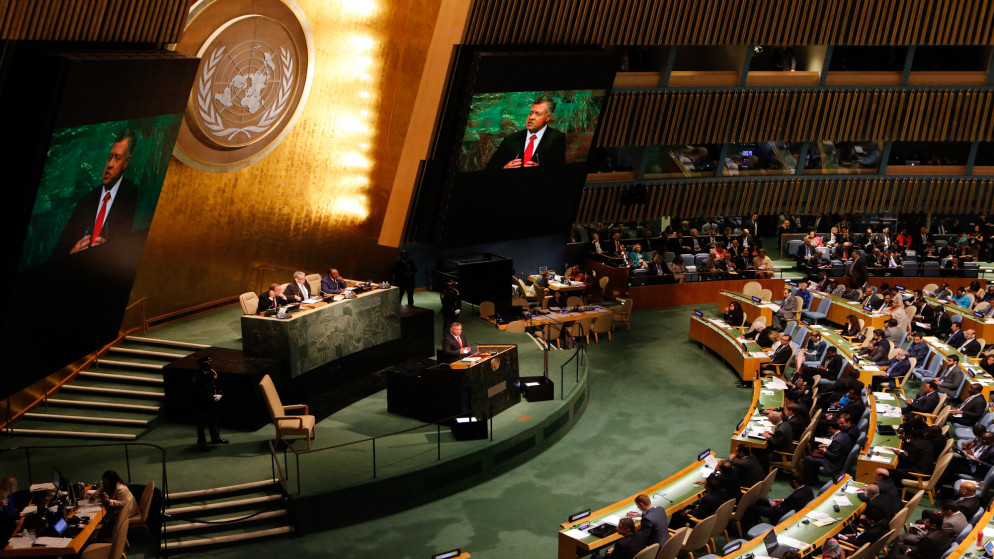 الملك يلقي كلمة الأردن في الدورة الـ70 للجمعية العامة للأمم المتحدة، 28 أيلول/سبتمبر 2015. (الديوان الملكي الهاشمي)