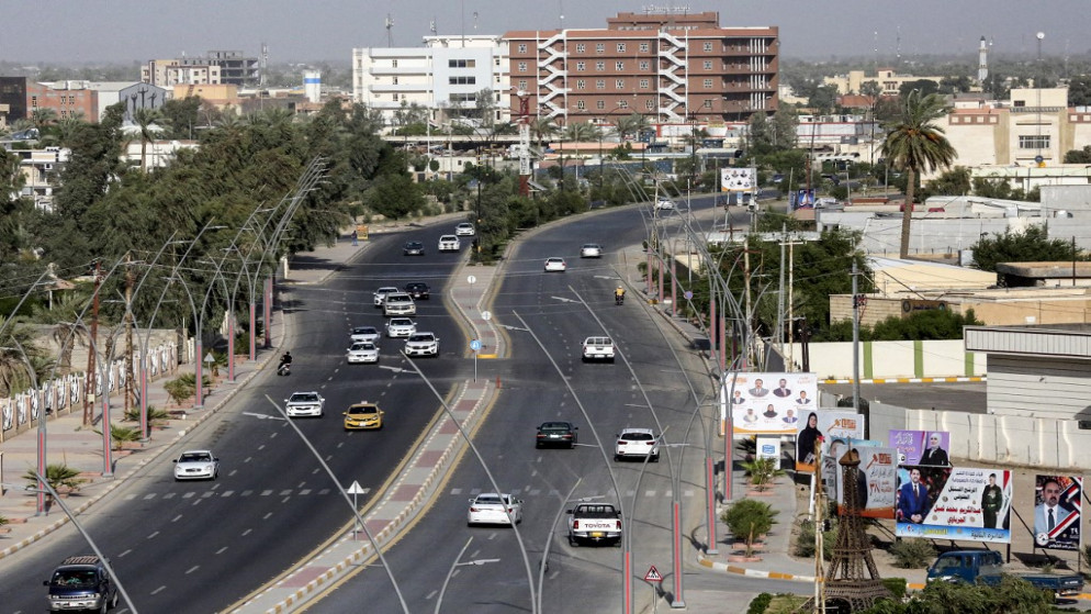 منظر عام من شارع رئيسي في العراق. (أ ف ب)