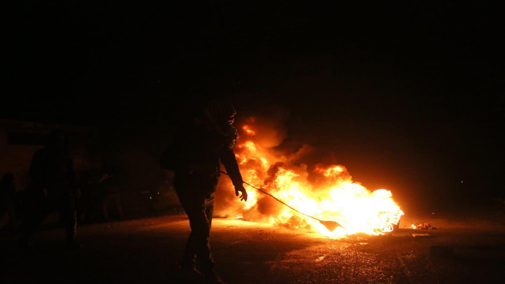 صورة أرشيفية لمواجهة بين فلسطينيين وقوات الاحتلال الإسرائيلي في نابلس (وفا)