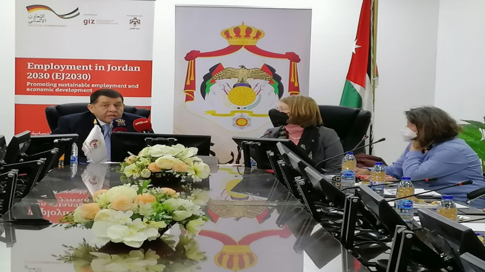 وزير العمل نايف استيتية خلال إطلاق مشروع التشغيل في الأردن 2030. (وزارة العمل)