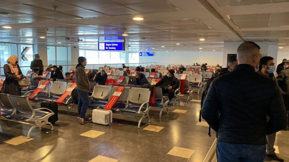 أردنيون عالقون في مطار في أنطاليا. (المملكة)