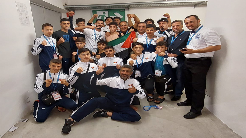 المنتخب الوطني للكيك بوكسينغ المتوج بـ 3 ميداليات في بطولة العالم للناشئين والشباب. (اللجنة الأولمبية الأردنية)