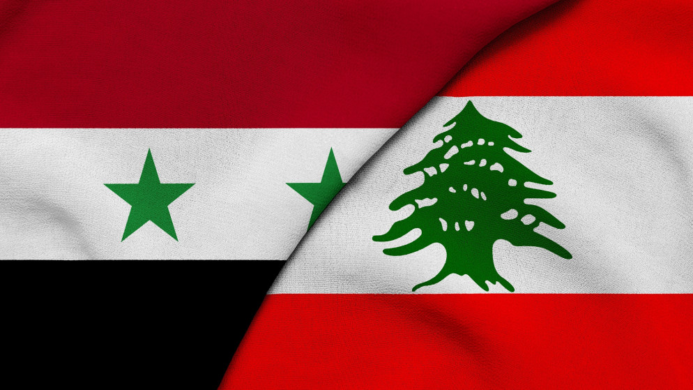 علما سوريا ولبنان. (shutterstock)
