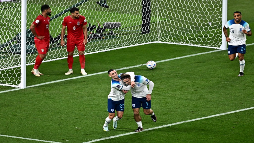 جاك غريليش يحتفل بتسجيله هدفاً أمام إيران في كأس العالم 2022. (أ ف ب)