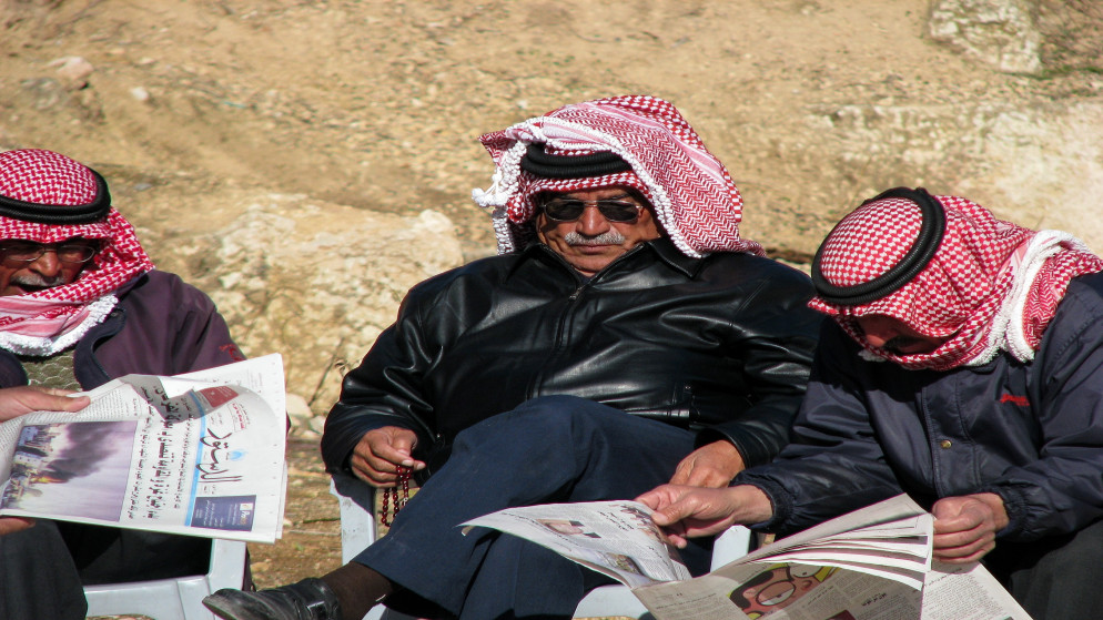طالب نقيب الصحفيين الدولة بإجراءات حقيقية وحاسمة وابتداع حلول وعدم إطلاق وعود وأمنيات لا تترجم على الأرض بشأن أزمة الصحف الورقية. (shutterstock)