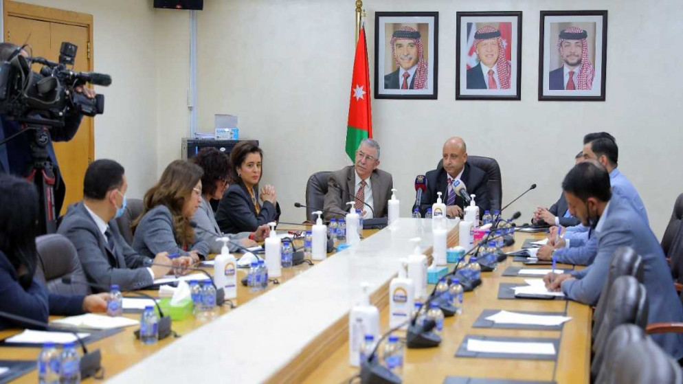 اجتماع لجنة الصحة والبيئة النيابية. (بترا)