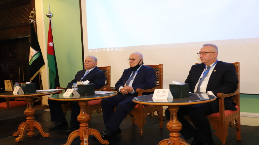 افتتاح مؤتمر الإصلاح الإداري الذي تنظمه جمعية الأكاديميين الأردنيين بالتعاون مع جامعة اليرموك.(بترا)