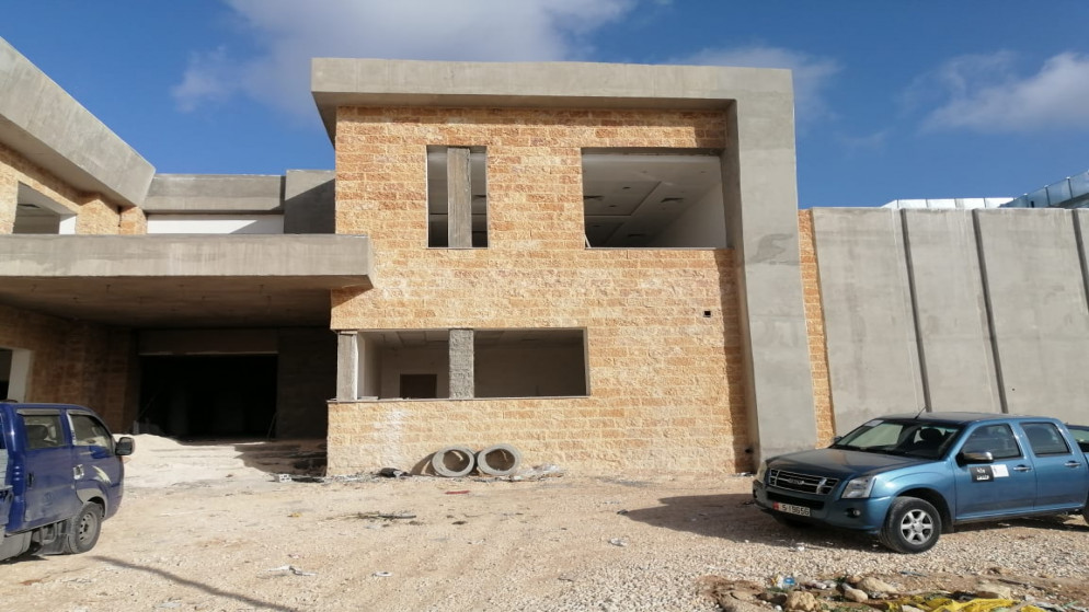 أعمال إنشائية لبناء المركز الثقافي في محافظة جرش. (المملكة)