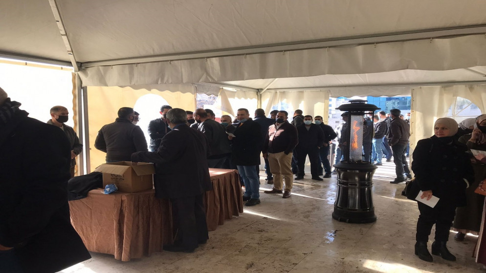 جانب من عملية الاقتراع في انتخابات الشعبة الكهربائية لنقابة المهندسين الأردنيين.4/3/2022.(المملكة)